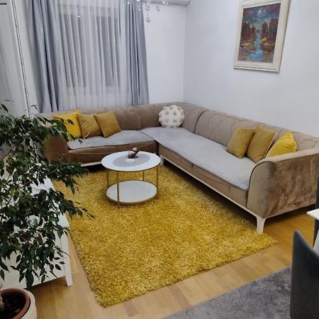 Lovely Apartment - Ljupki Stan ポドゴリツァ エクステリア 写真